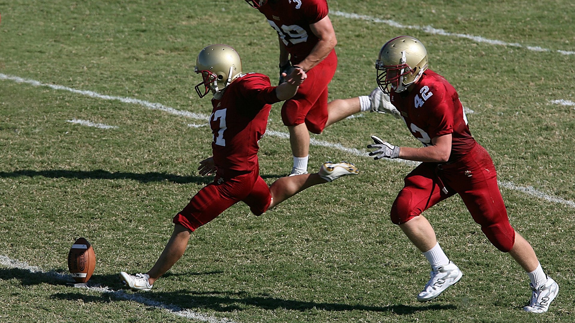 热血擂台：球场上的战斗火爆异常，催人泪下，热血battle