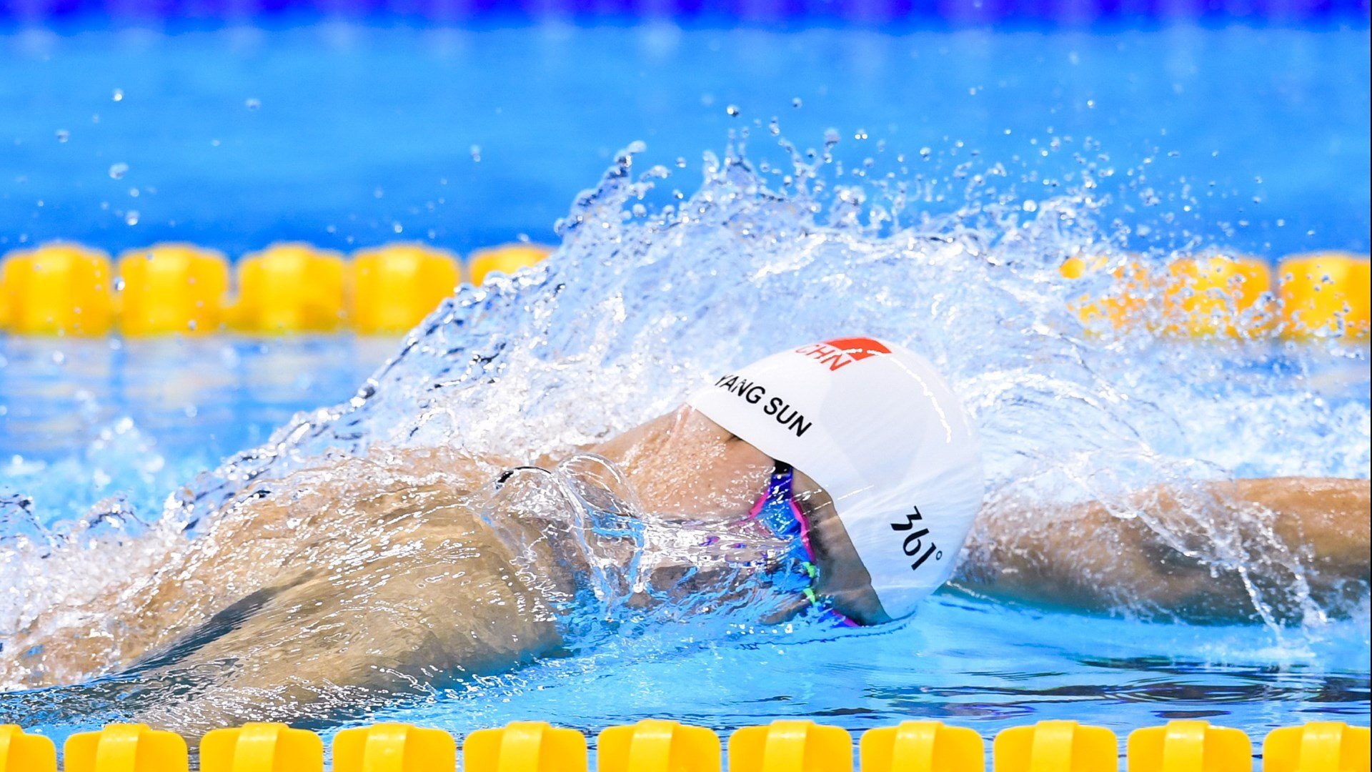 电竞战队内部训练管理体系优化及团队协作机制研究，电竞战队管理层